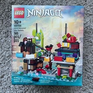 LEGO NINJAGO Micro City Markets Set with Red, Green, and Blue